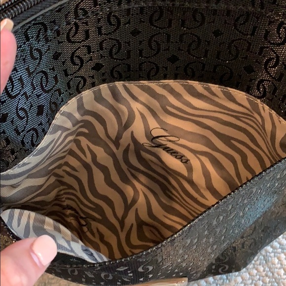 NWT Guess crossbody (black) - Picture 5 of 5
